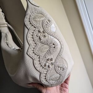 💐 Brighton masterpiece collection cream colored leather shoulder bag